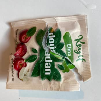 Doğadan Paketlenmiş Elma Çayında Kurtlarla Karşılaşma