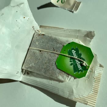 Doğadan Paketlenmiş Elma Çayında Kurtlarla Karşılaşma