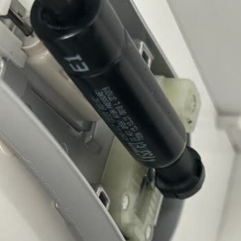 Samet A.Ş Dolap Kapakları Düşüyor