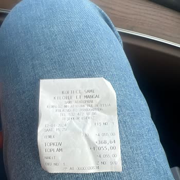 Köfteci Sami Usta Uşak Yolu Üzerindeki Restoranın Fiyat Politikası Ve Sunumu