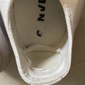 Boyner'den Alınan Converse Ayakkabının Kısa Sürede Yırtılması