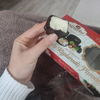 Uğurlu Pişmaniye Görseldeki Ürün İle Gerçekteki Ürünün İçerinin Farklı Olması