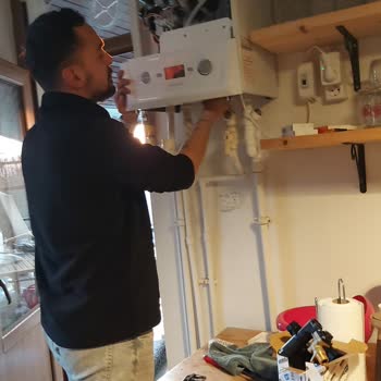 DemirDöküm Yeni Alınan Kombide Servis Müdahalesiyle Oluşan Hasar