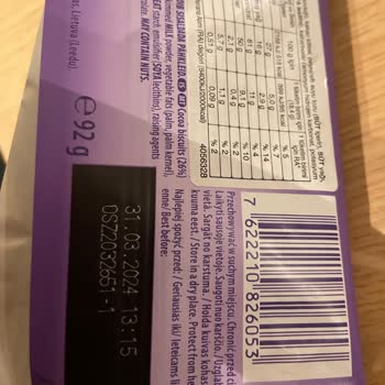 Milka Oreo Sandwich Ürününün İçerisinden İp Çıkması