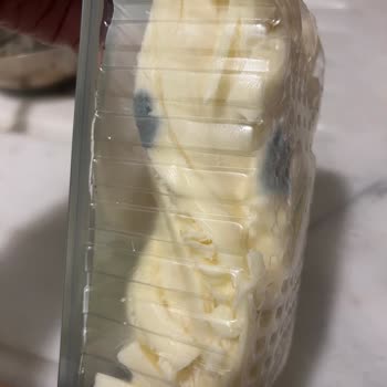 BİM'in Küflü Peyniri