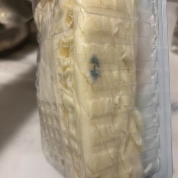 BİM'in Küflü Peyniri