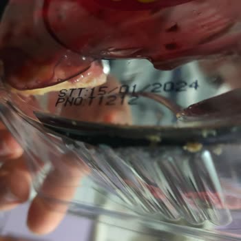 A101 Cheesecake Küflü Ve İçinden Metal Çıktı