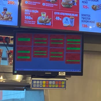 Beylikdüzü Migros Alışveriş Merkezindeki KFC