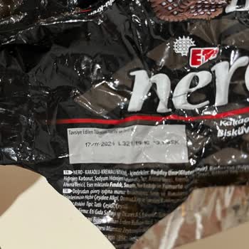 Eti Gıda Eti Nero'nun İçinden Plastik Çıktı
