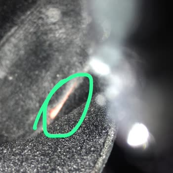 Halbuqi Trend Ayakkabıda Metal Parça Hüsranı