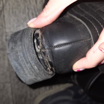 FLO Ayakkabı FLO Botlar Orijinal Değil