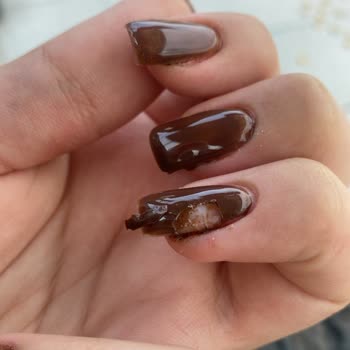 Alinda Nail Studio (Bornova) Kalıcı Oje Hayal Kırıklığı