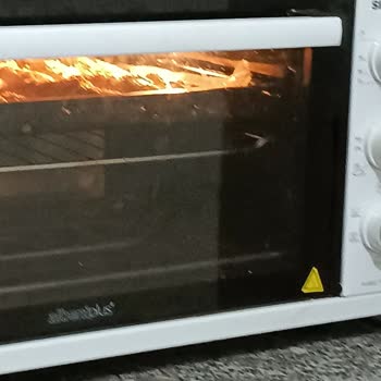 Simfer Mini Fırında Oluşan Yanık İzleri