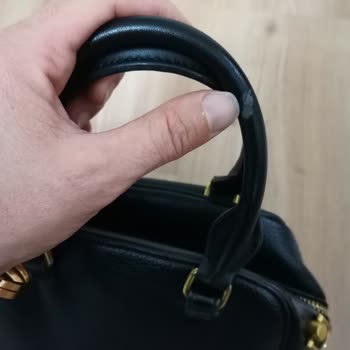 Derimod'dan Şikayetçiyim, Ürünleri Kalitesiz ve İlgisizler