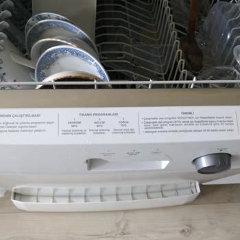 Arçelik Bulaşık Makinesi Çürüdü Ve Paslandı