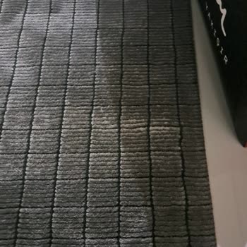 Royal Halı Kusurlu Ürün Satıyor. Mağdurum