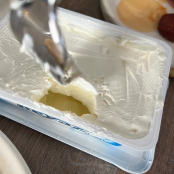 Pınar Et ve Süt Marketten Alınan Beyaz Peynirin Altı Boş Çıktı