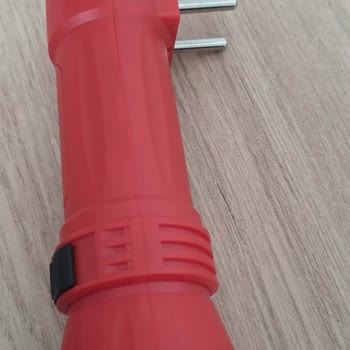 Gold Silver GS-6000 Adlı Fenerin Şarj Cihazı Prizlere Uymuyor