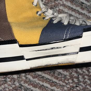 Converse Kalitesizliği/ Ayakkabım Yırtıldı.