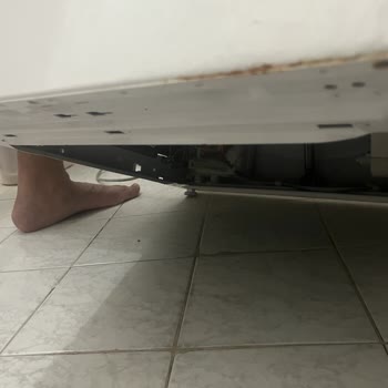 Bosch Çamaşır Makinesi Deterjan Çekmecesi Yüzünden Paslanma
