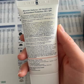 The Purest Solutions Güneş Kremi Kabının Zamanla Sararması Üzerine