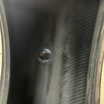 Continental Lastiklerimin Tabanları Dökülmeye Başladı Ve Virajlarda Burkuluyor