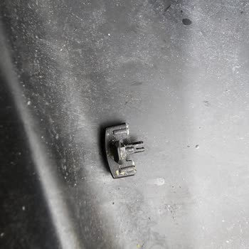Philips 3000 Tıraş Makinesi Üst Kapak Açma Anahtarı Sorunu