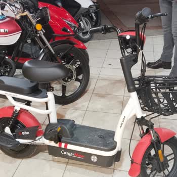 Özşanal Kırmızı Elektrik Moped