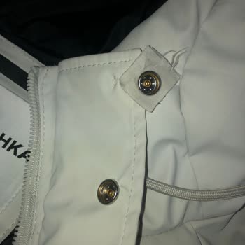 Bershka Montun Çıtçıt Düğmesi Koptu.