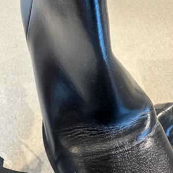 Stradivarius Yarım Gün Giydiğim Üzeri Kırılan Çizmesini İade Almadı