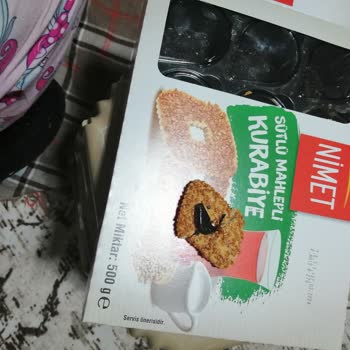 A101 Kurabiyenin İçinden Plastik Çıktı