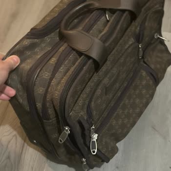 Vakko 2 Tekerli Evrak Çantası Tekerlek Sorunu