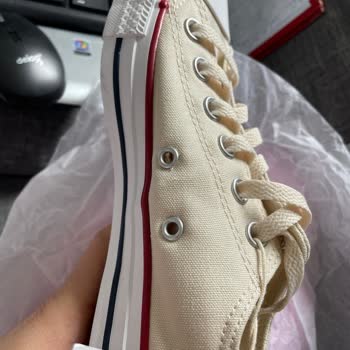 Converse Ayakkabı Değişiminde Yaşanan Sorunlar Ve Fiyat Farkı Problemi