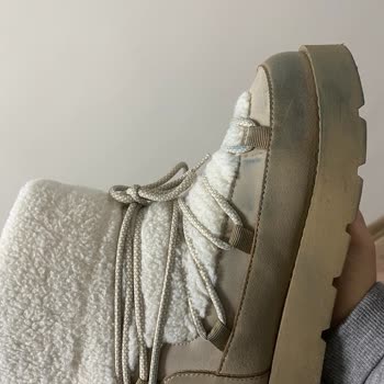 Pull And Bear Bot Rengi Attı