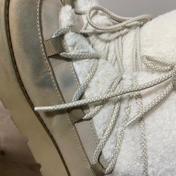 Pull And Bear Bot Rengi Attı