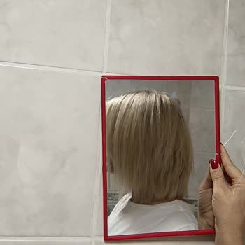 Ayra Güzellik Ve Kuaför (Ebru Yaman) Saçımı Mahvetti Kesim Yaptı Güya Kırptı!