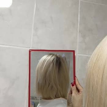 Ayra Güzellik Ve Kuaför (Ebru Yaman) Saçımı Mahvetti Kesim Yaptı Güya Kırptı!