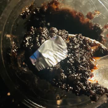 Burger King Çikolatalı Sufleden Aluminyum Cisim Çıktı