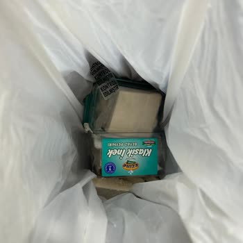 A101 Bozuk Peynir Satıyor.