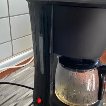 Sinbo SCM-2953S Filtre Kahve Makinesi Su Akıtıyor