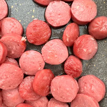 Aytaç Gıda Marketten Alınan Sosis Ürününde Beklenmedik Durum