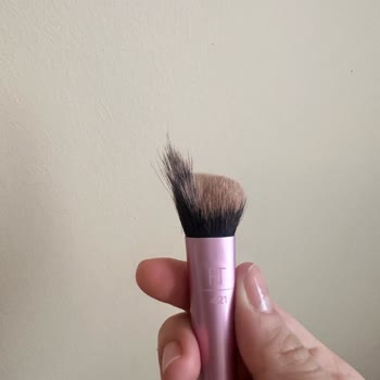 Real Techniques Fırça Setindeki 421 Numaralı Fırçanın Kılları Döküldü