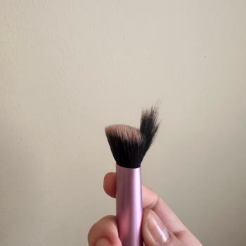 Real Techniques Fırça Setindeki 421 Numaralı Fırçanın Kılları Döküldü