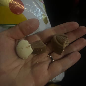 Hello Sweetie Acity Alışveriş Merkezi Satın Alınan Çikolataların Tazeliği Sorunu