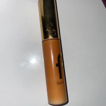 Flormar Stay Perfect Kapatıcının Turunculaşması