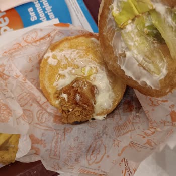 Popeyes Küçük Ve Pişmemiş Tavuk