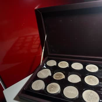 Divan Pastaneleri Divan Bozuk Madlen Çikolata