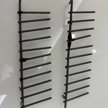 Bosch Bulaşık Makinesi Üst Sepetinde Paslanma Ve Çürüme Oluştu.