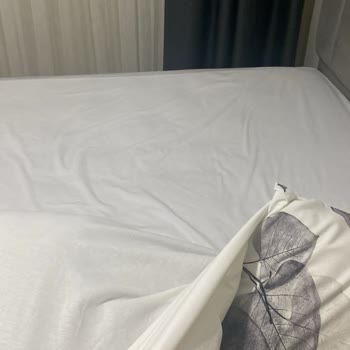 Yatsan Yatak 2 Gece Yatıştan Sonra Çöktü!