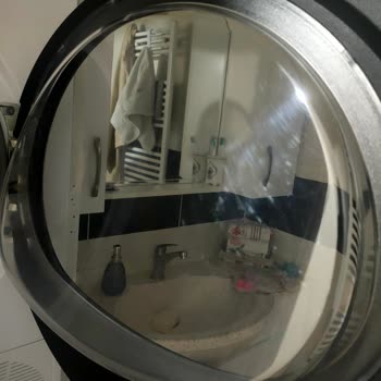 Beko Kurutma Makinesi Kapağında Çizik